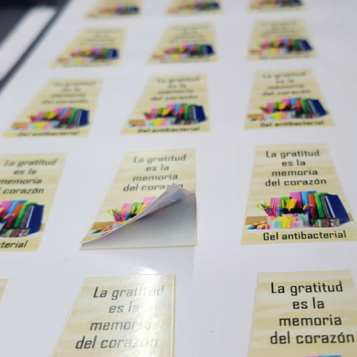 Stickers Adhesivo Precorte metro cuadrado