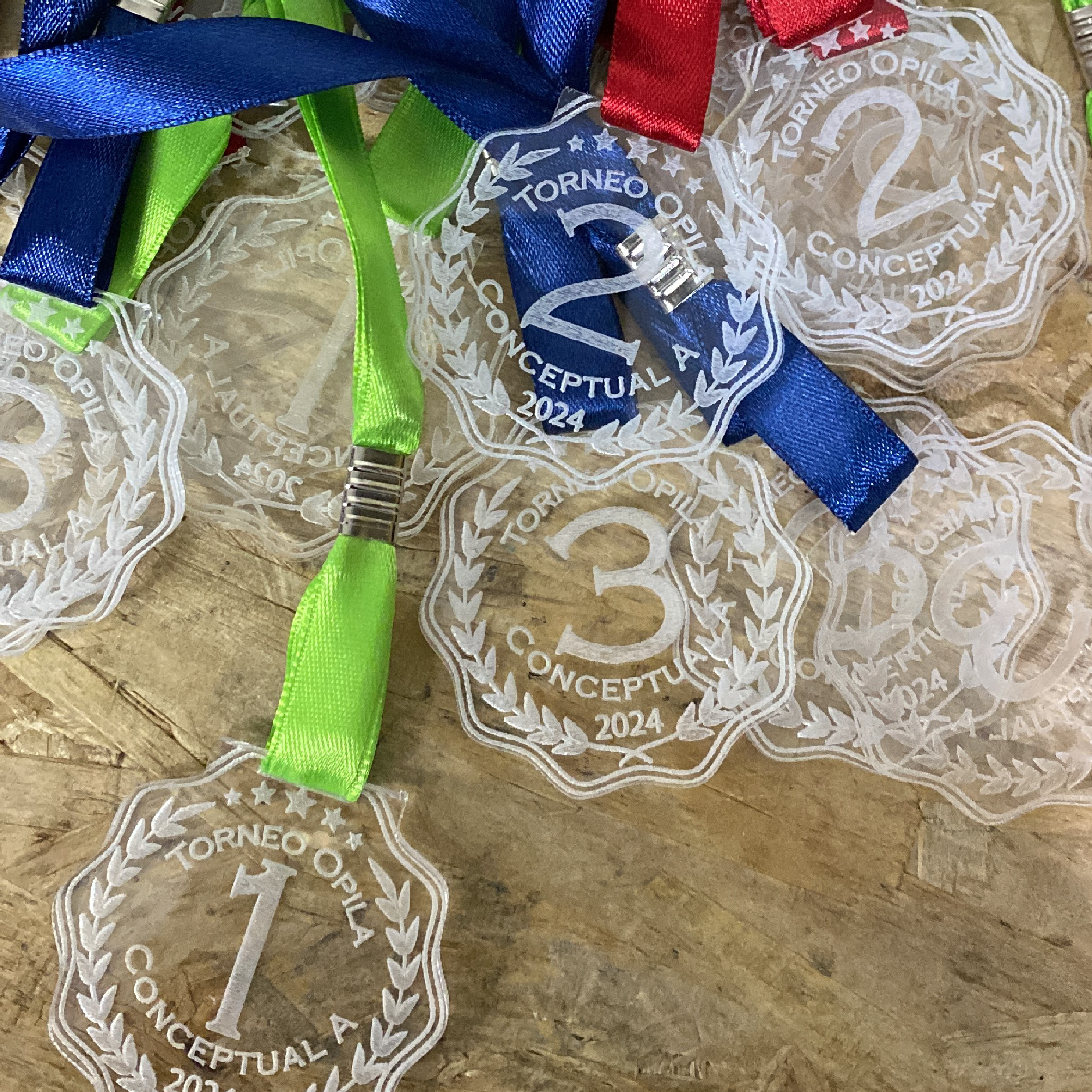 Medallas Acrílico Grabada