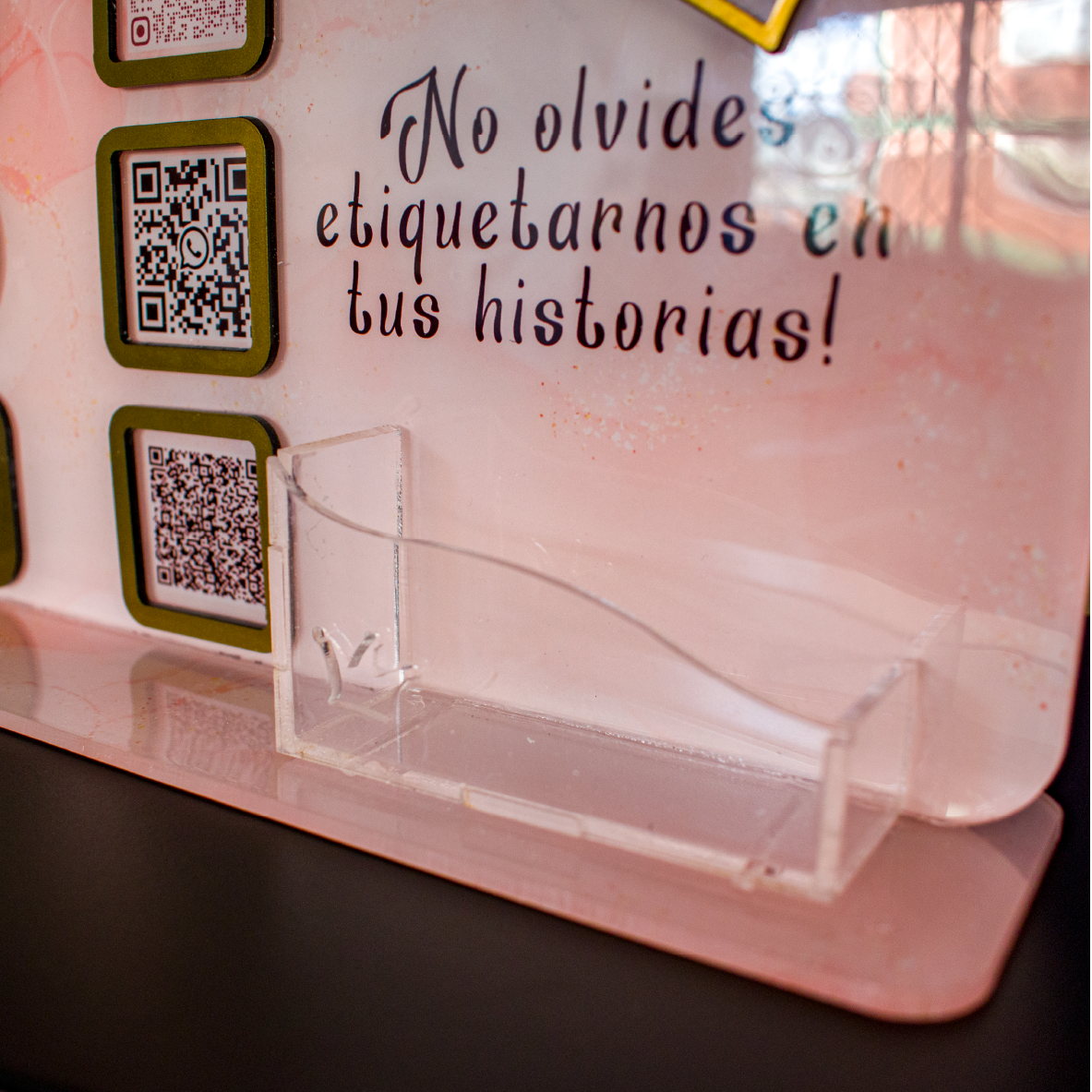 Hablador Placa Redes sociales