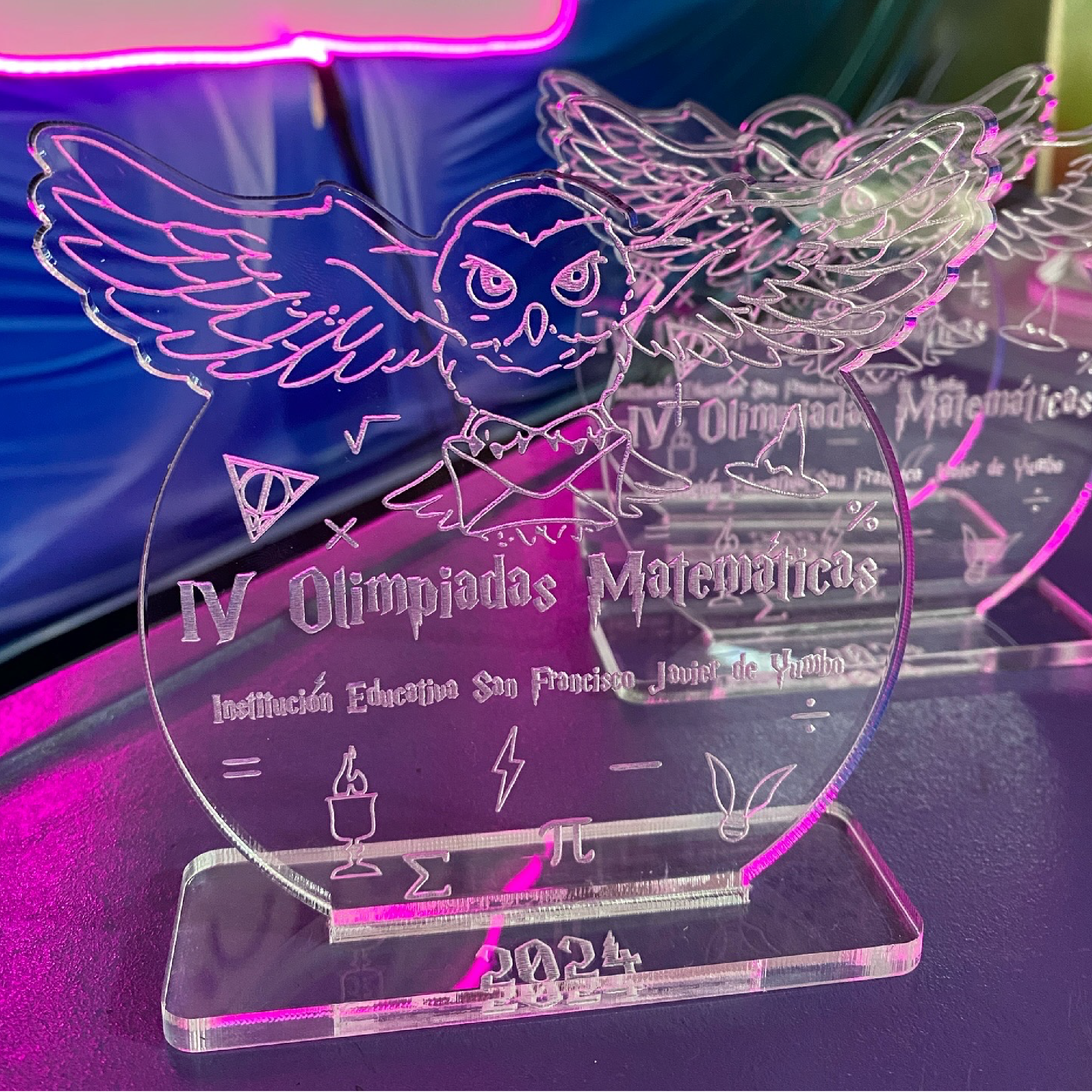 Trofeos Acrílico Grabado