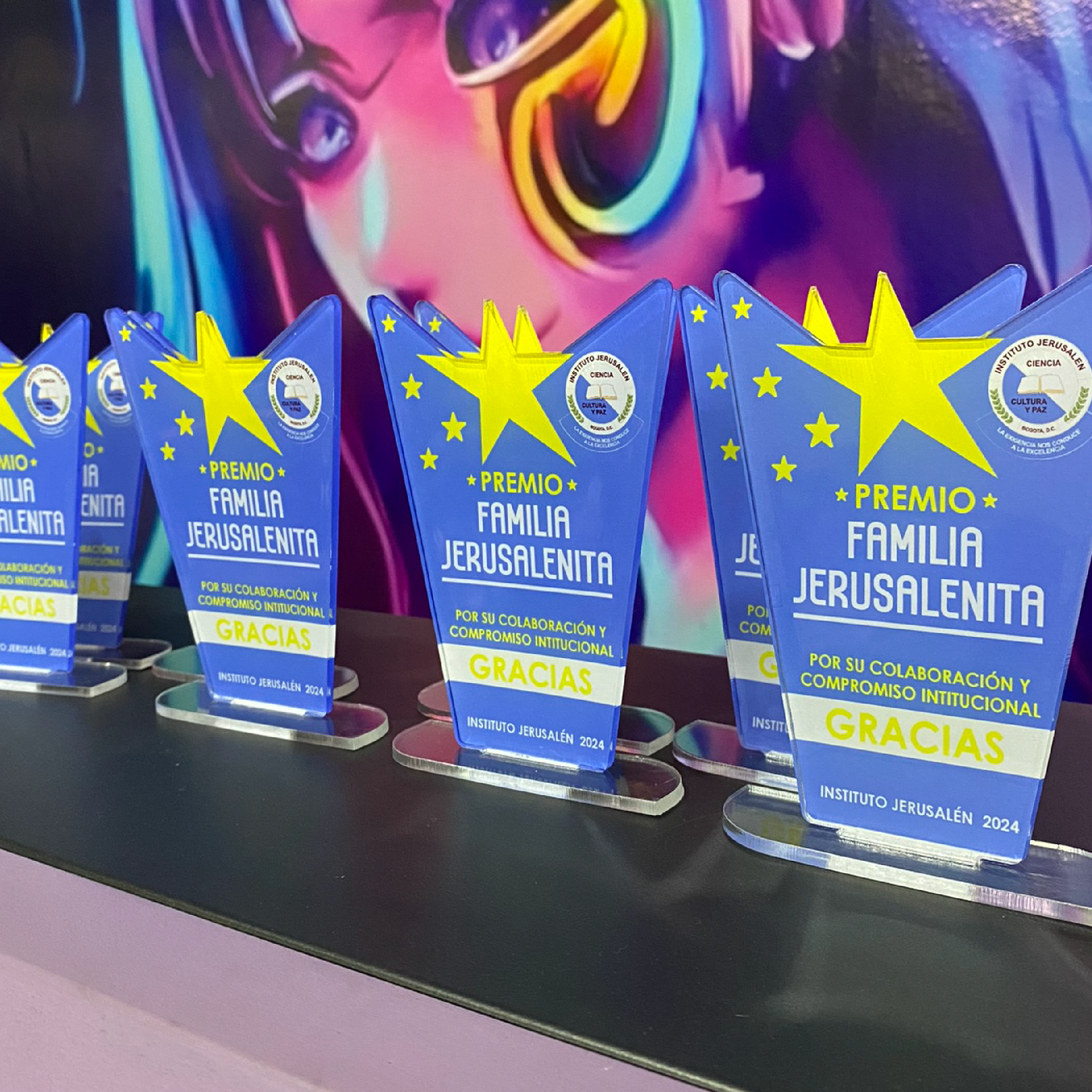 Trofeo Color Acrílico