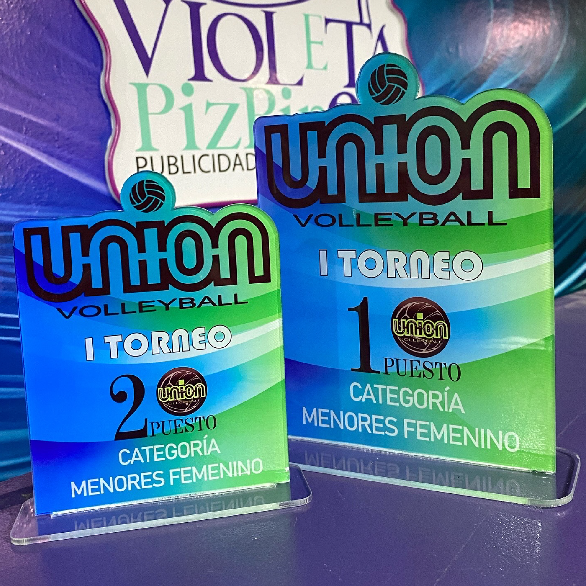 Trofeo Color Acrílico